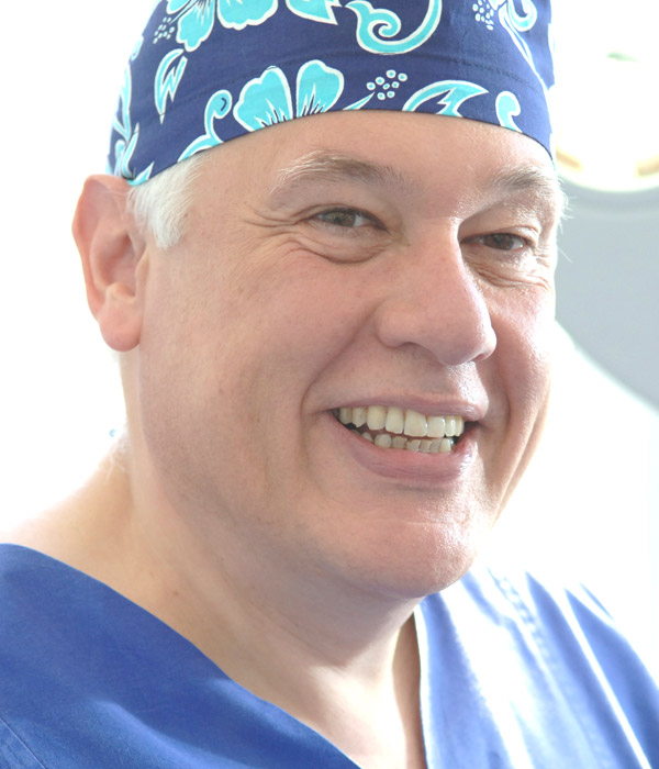 Dr. <b>Günter Dhom</b> beschäftigt sich seit Beginn seiner zahnärztlichen und <b>...</b> - prof-dhom-implantologie-team-ludwigshafen-partner-tagung